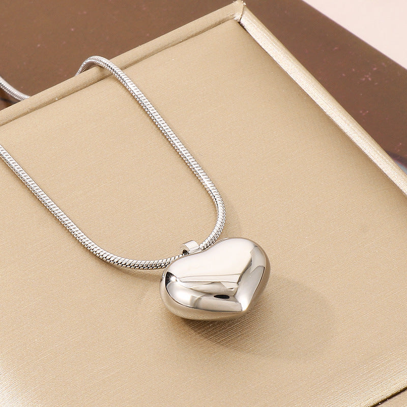 Fashion, Personalized And Exaggerated Love Pendant Titanium Steel Hollow Necklace